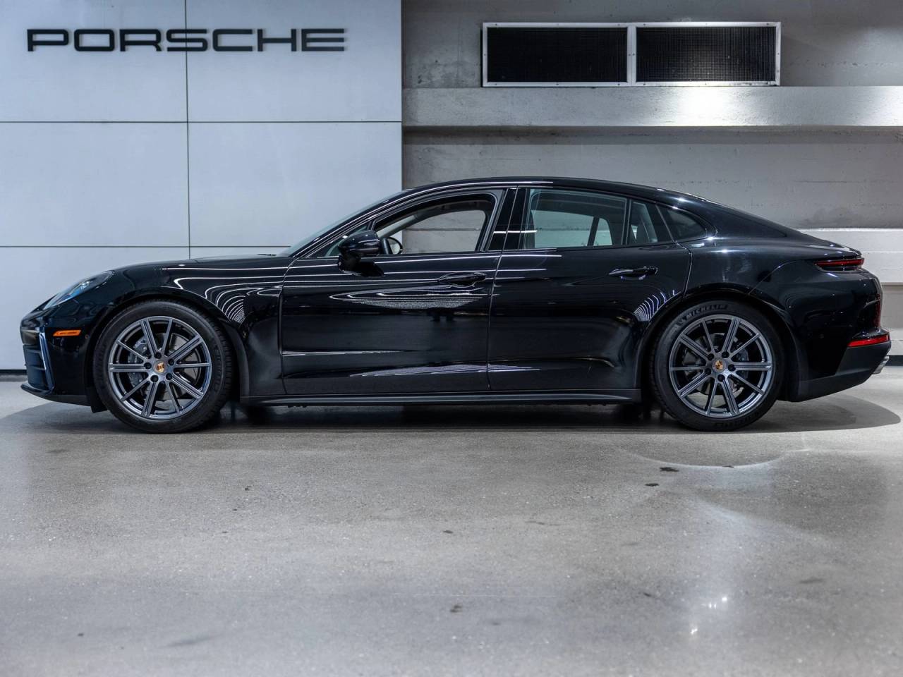 2025 Porsche Panamera Panamera