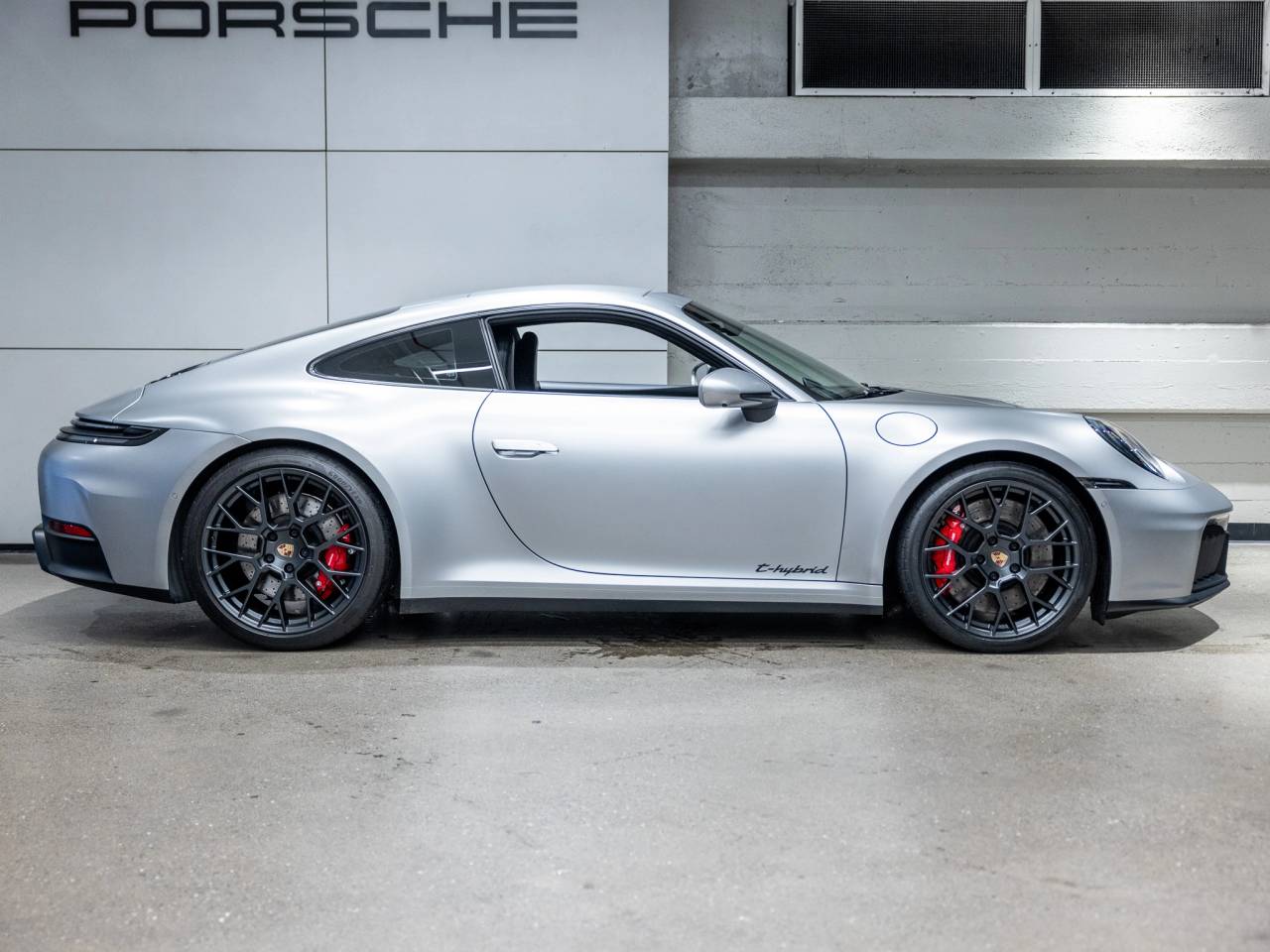 2025 Porsche 911 911 Carrera GTS