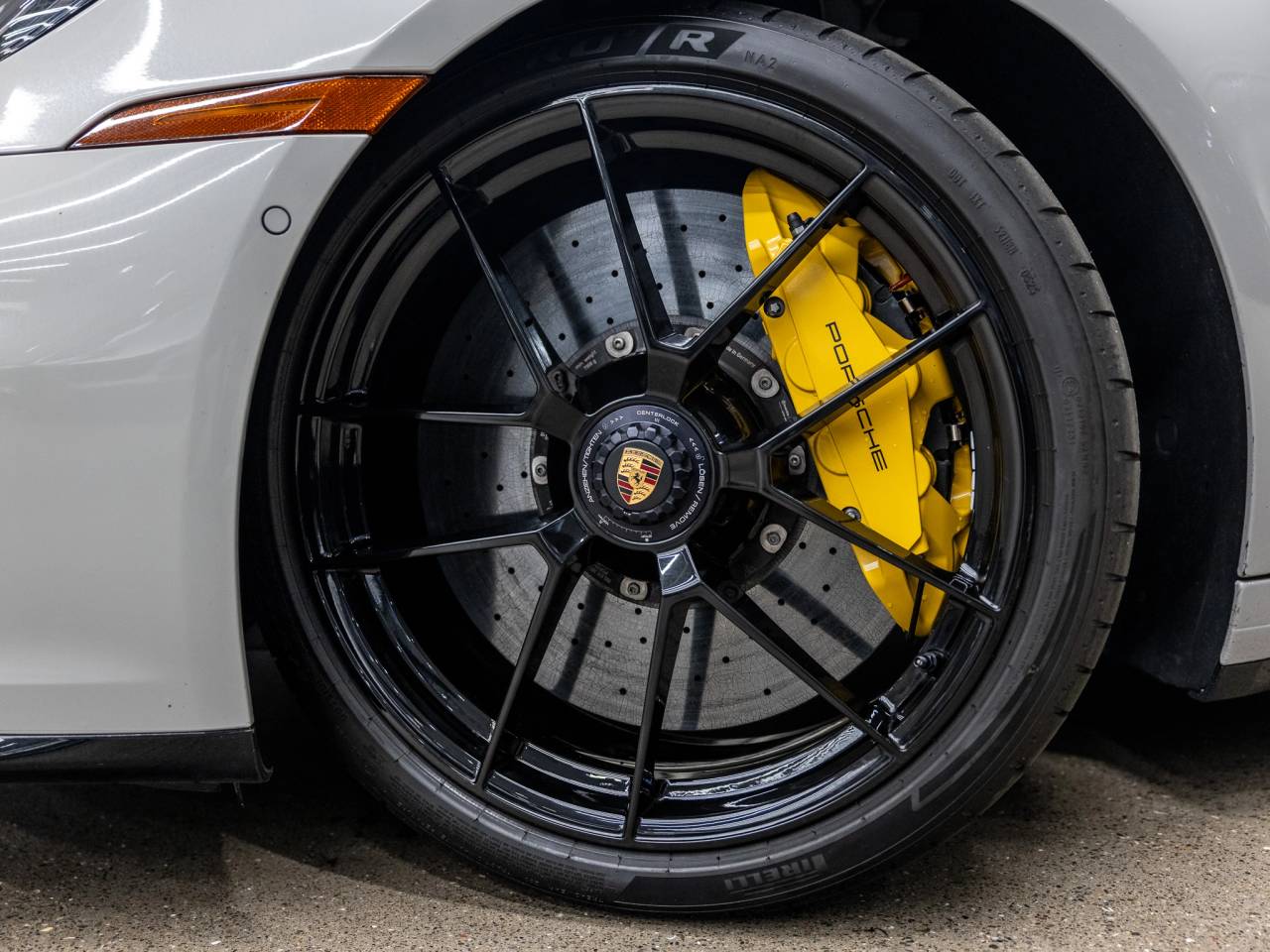 2025 Porsche 911 911 Carrera 4 GTS