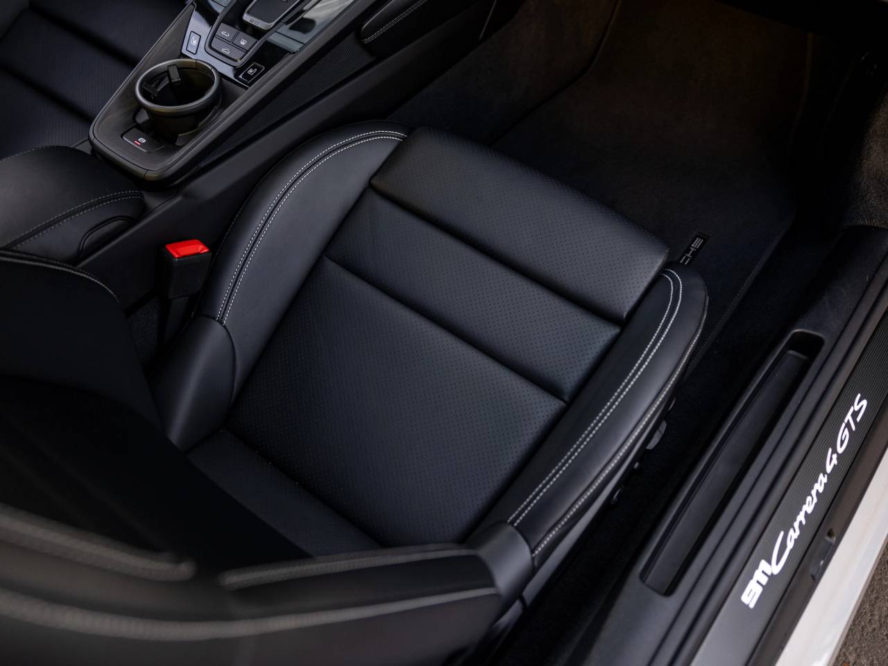 2025 Porsche 911 911 Carrera 4 GTS