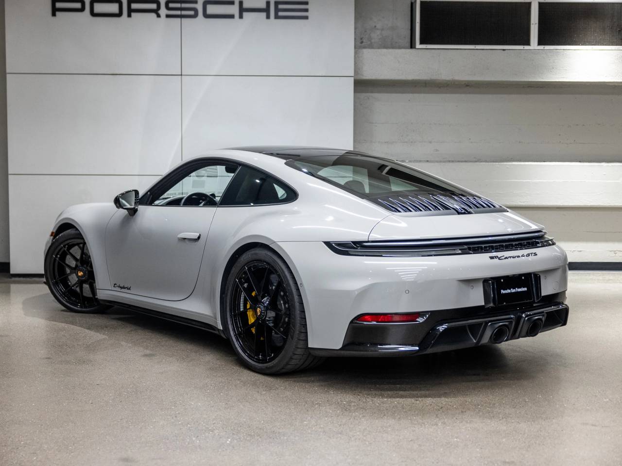2025 Porsche 911 911 Carrera 4 GTS
