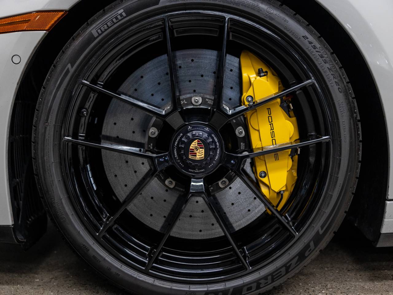 2025 Porsche 911 911 Carrera 4 GTS