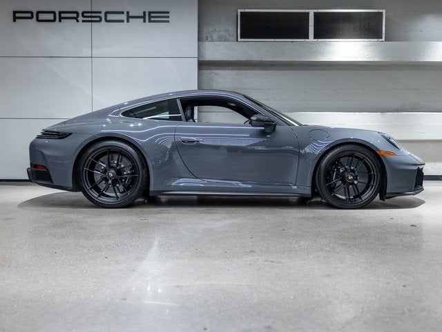 2025 Porsche 911 Carrera GTS