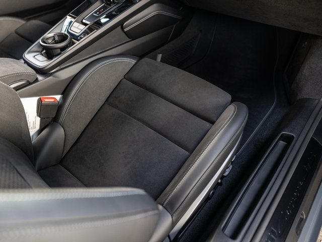 2025 Porsche 911 Carrera GTS