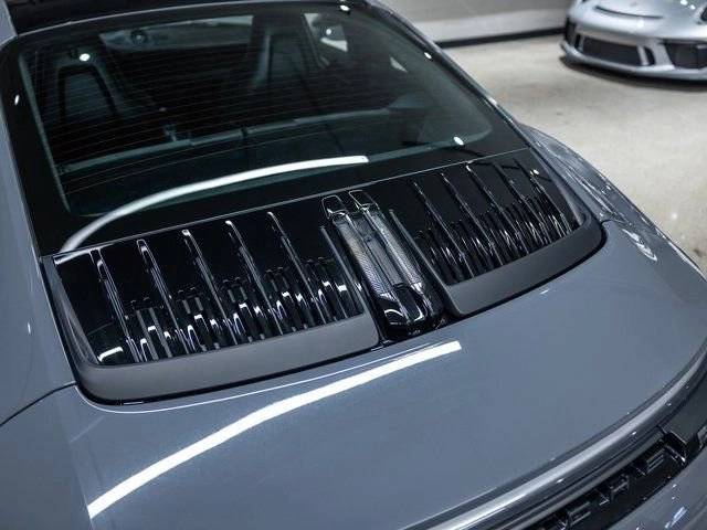 2025 Porsche 911 911 Carrera GTS