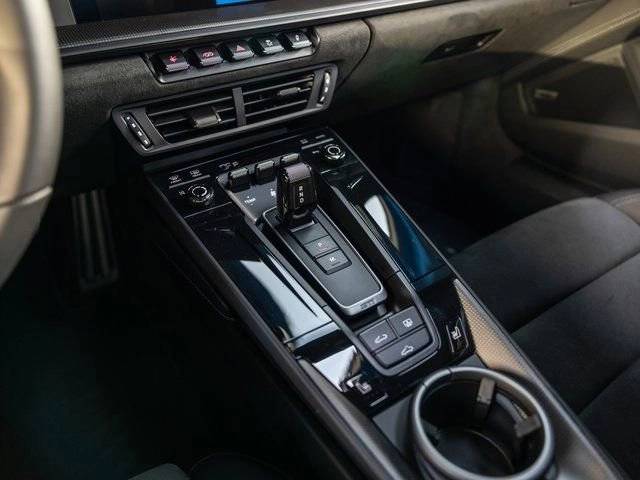 2025 Porsche 911 911 Carrera GTS