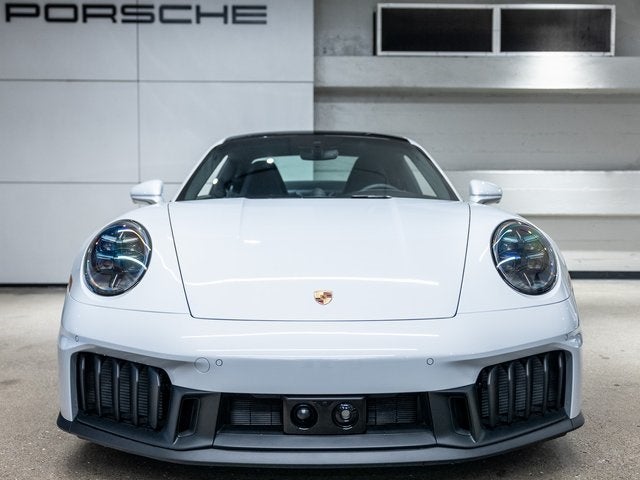 2025 Porsche 911 Carrera GTS