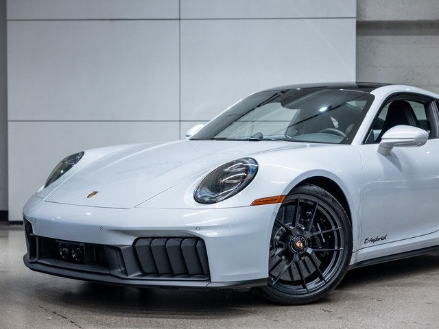 2025 Porsche 911 Carrera GTS