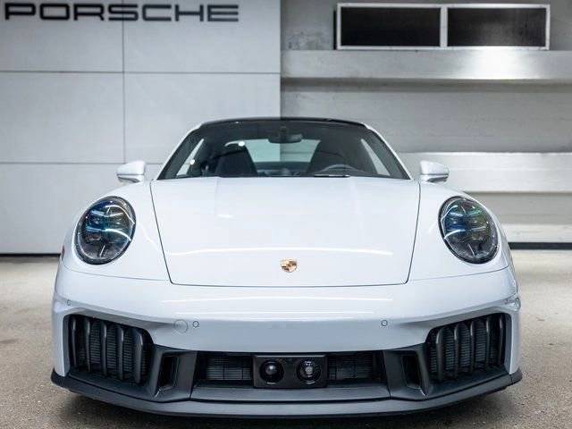 2025 Porsche 911 911 Carrera GTS