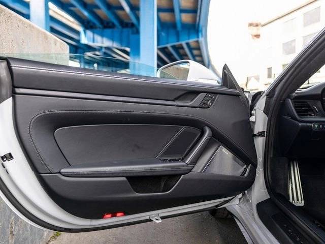 2025 Porsche 911 911 Carrera GTS