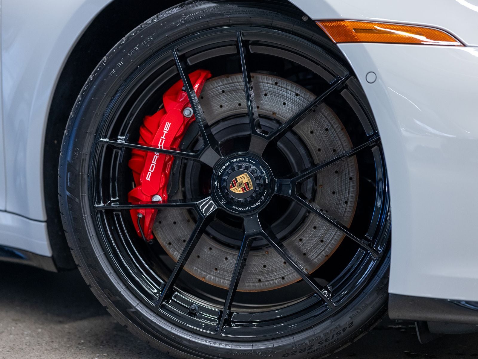 2026 Porsche 911 Carrera 4 GTS