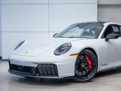 2026 Porsche 911 Carrera 4 GTS