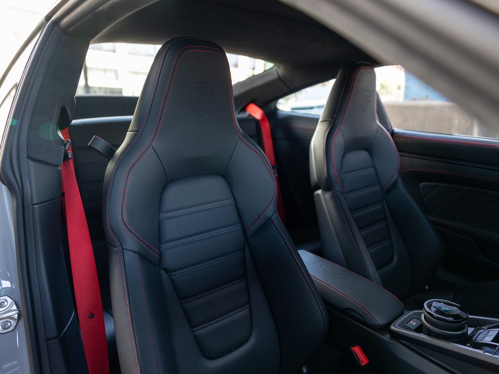 2026 Porsche 911 Carrera 4 GTS