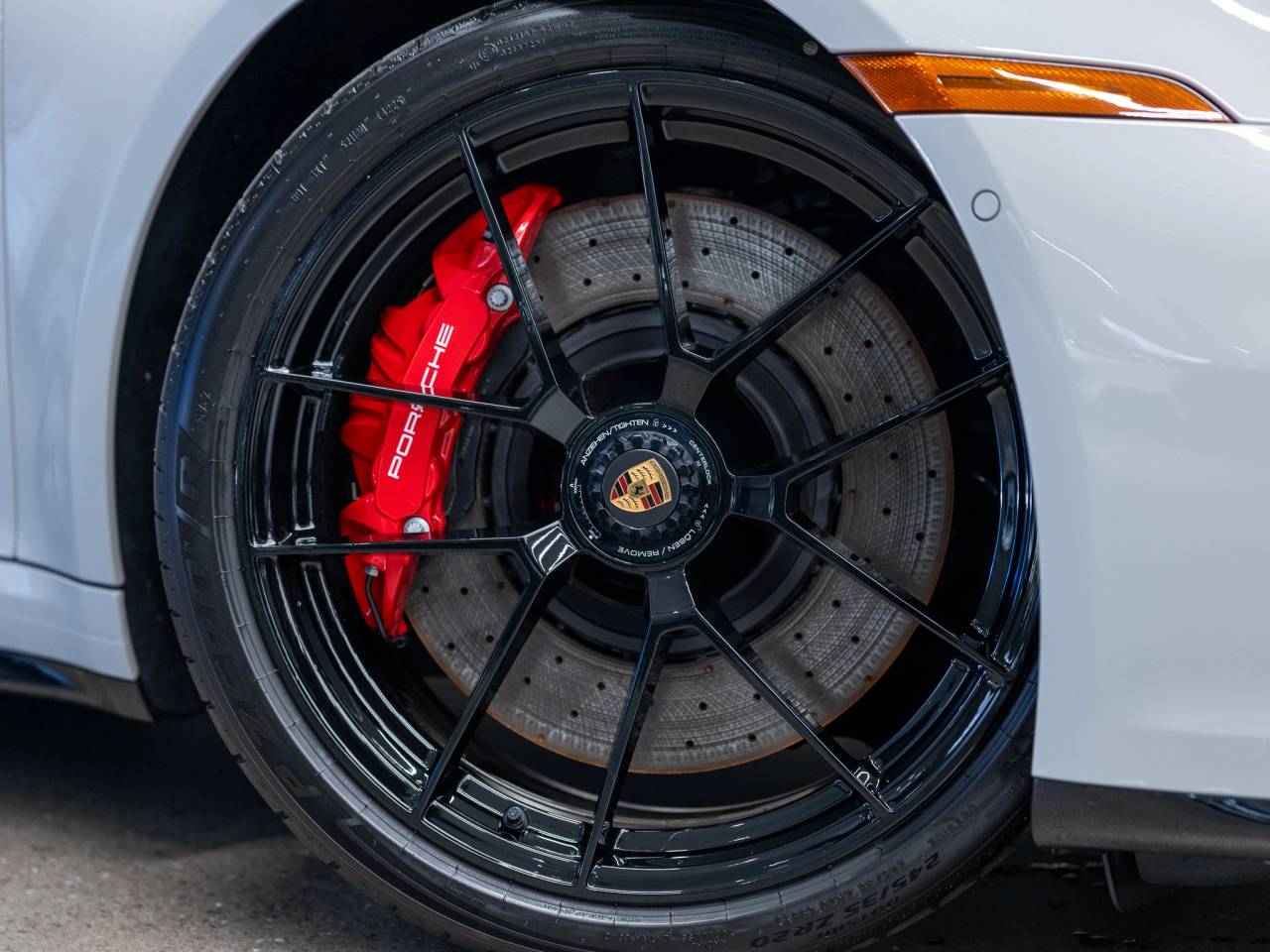 2026 Porsche 911 Carrera 4 GTS
