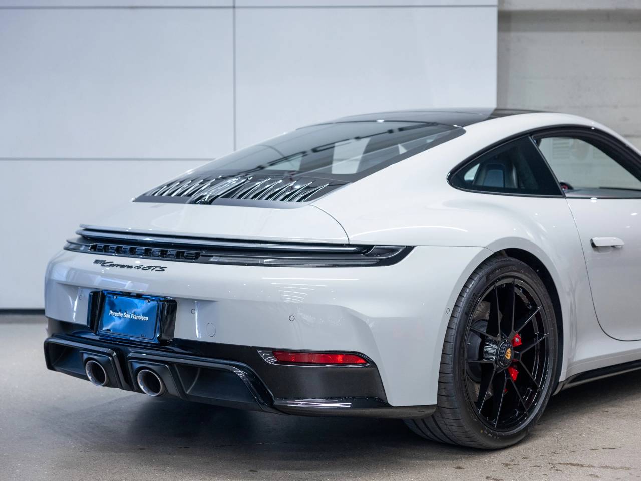 2026 Porsche 911 Carrera 4 GTS