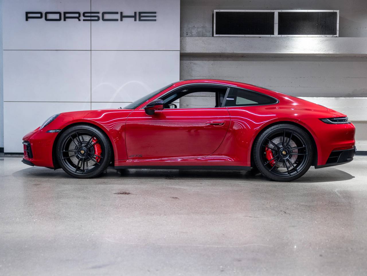2024 Porsche 911 Carrera GTS
