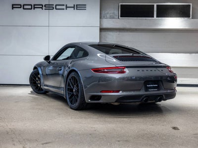 2018 Porsche 911 Carrera GTS