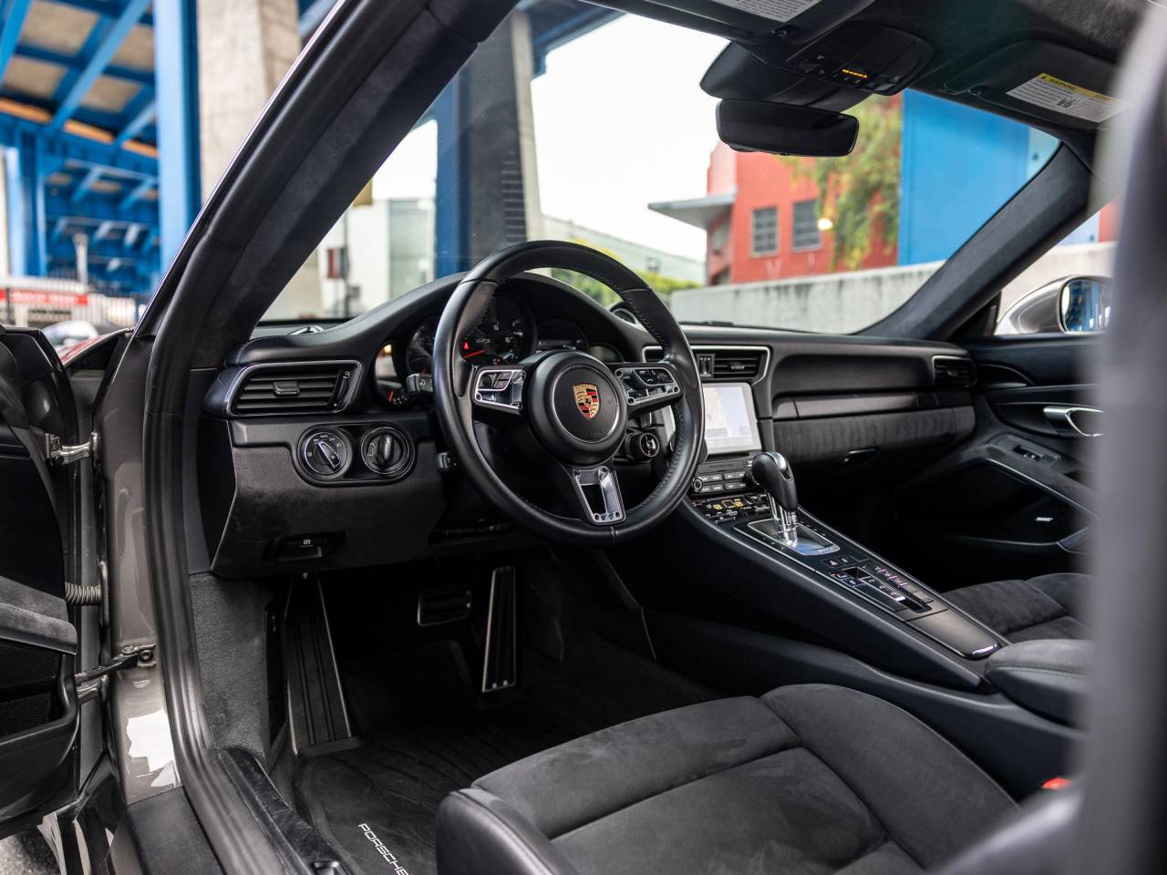 2018 Porsche 911 Carrera GTS