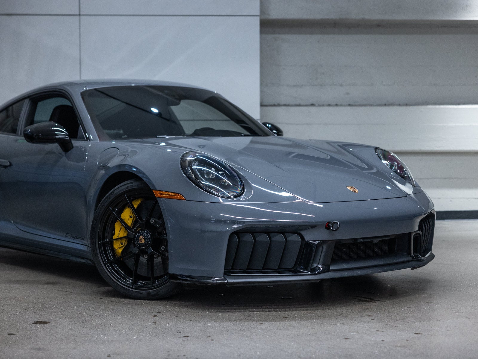 2025 Porsche 911 911 Carrera 4 GTS