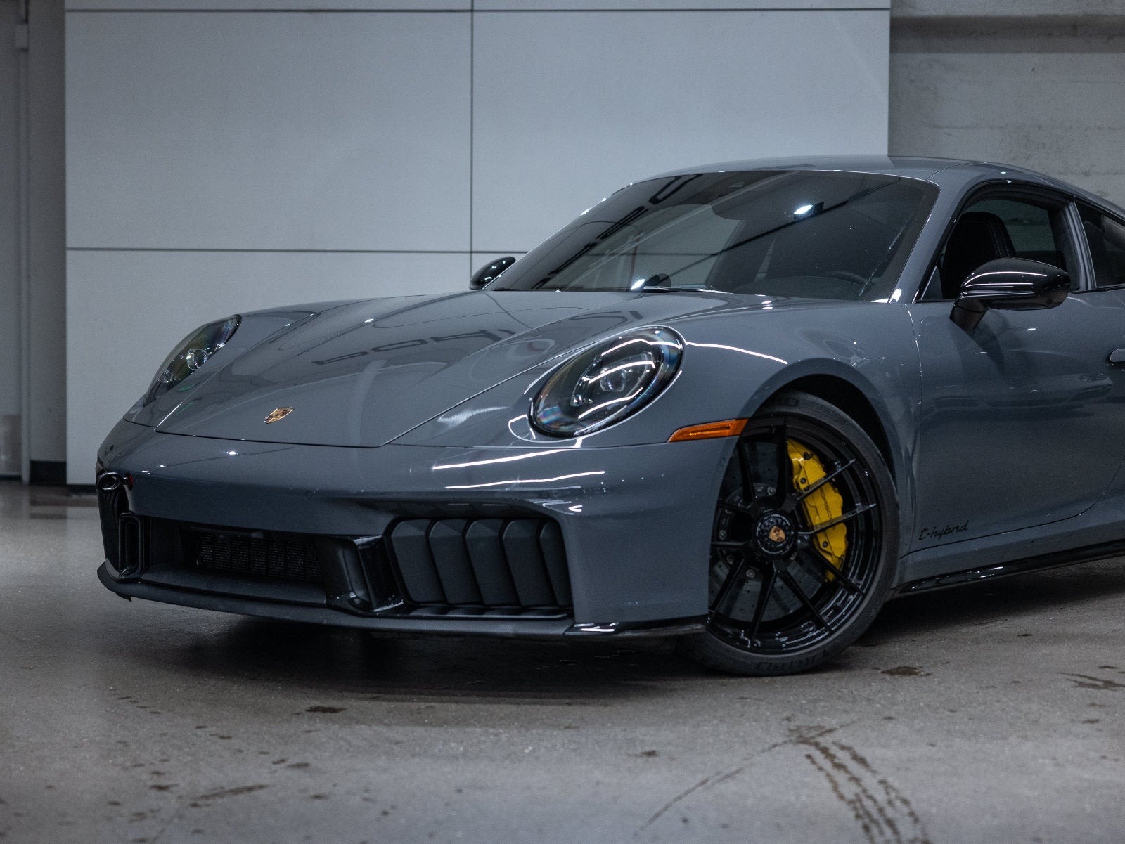 2025 Porsche 911 911 Carrera 4 GTS