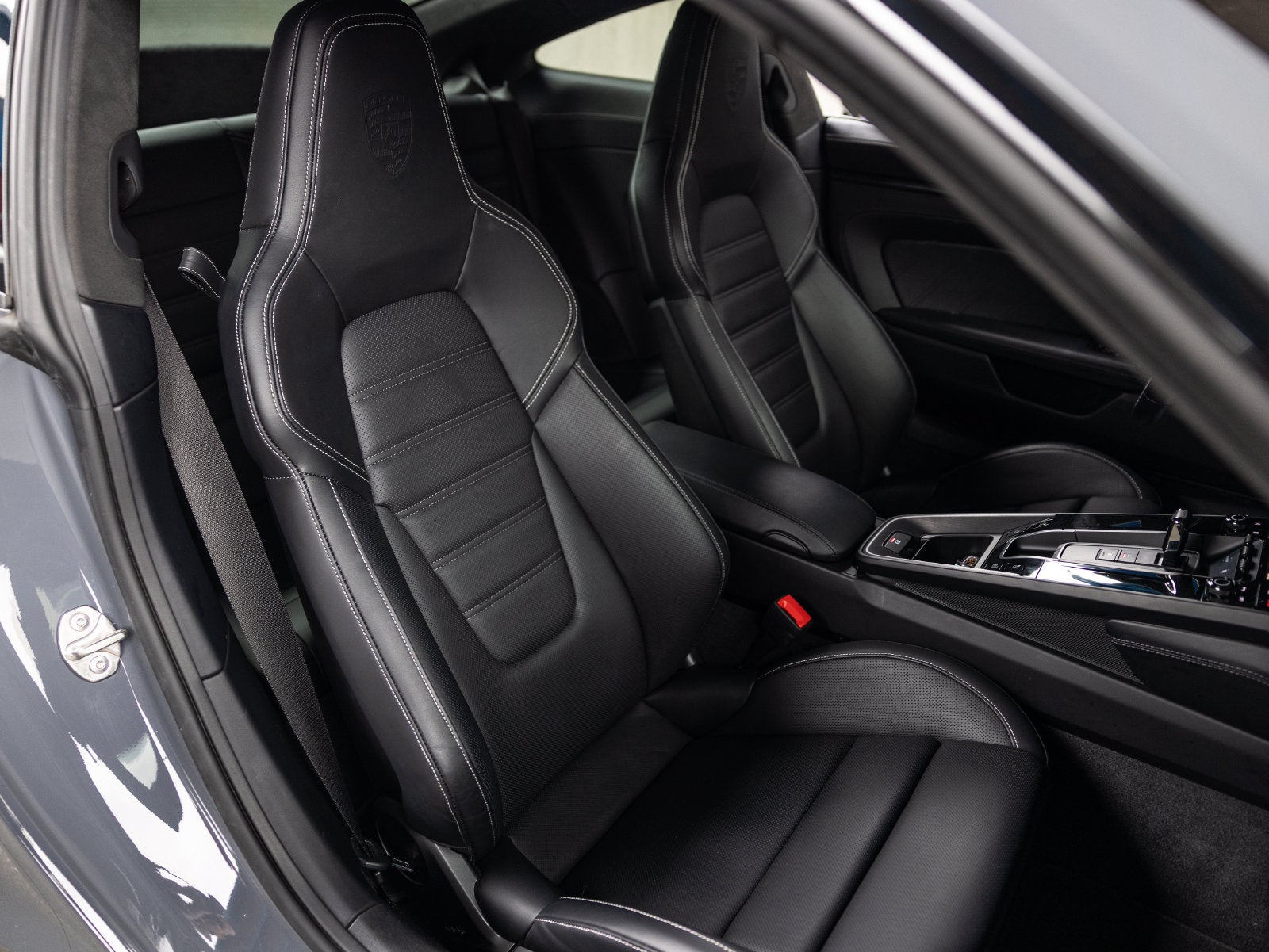 2025 Porsche 911 911 Carrera 4 GTS