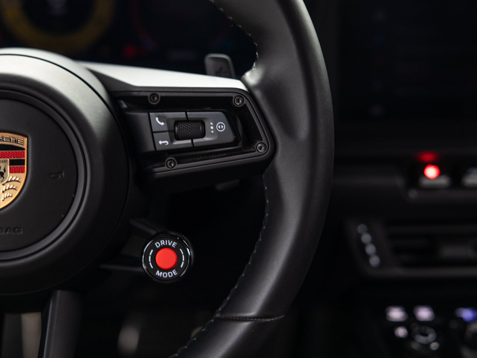 2025 Porsche 911 911 Carrera 4 GTS