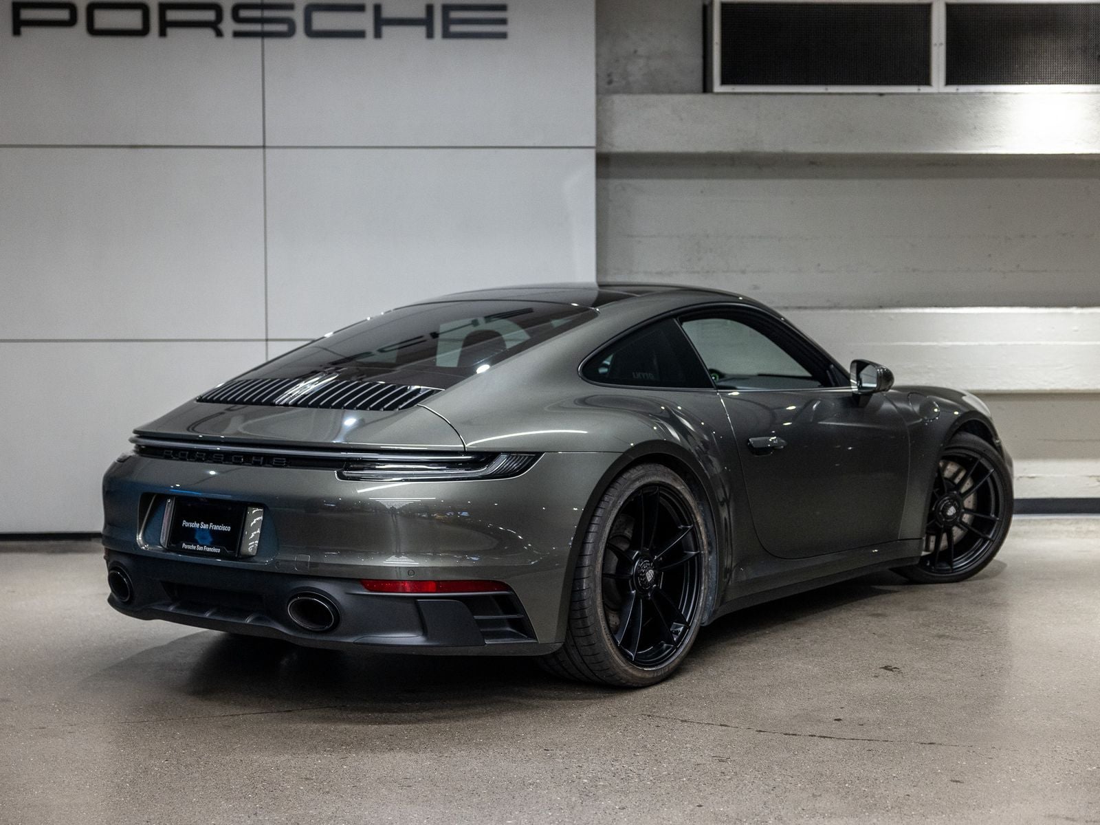 2024 Porsche 911 Carrera 4 GTS