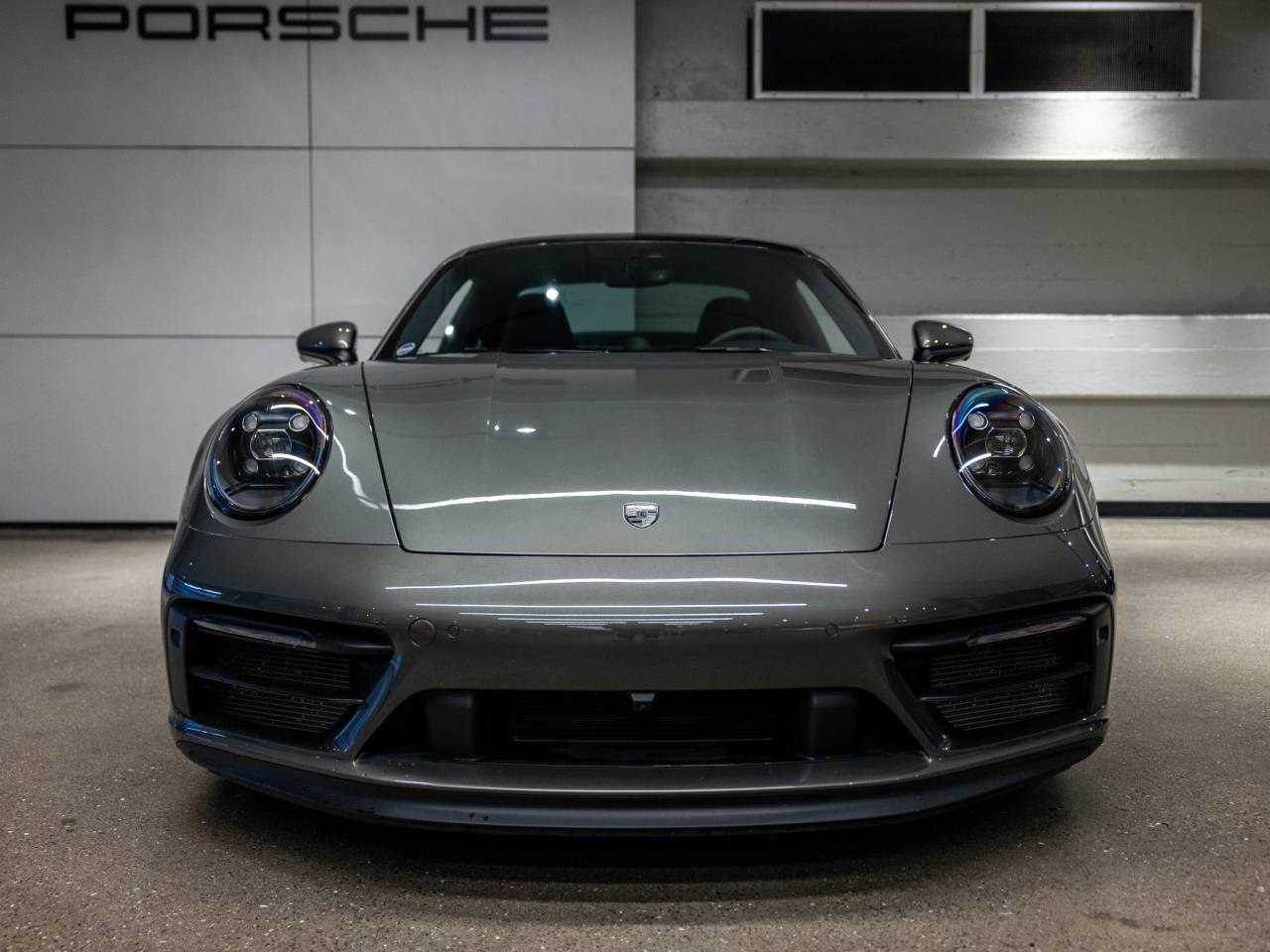 2024 Porsche 911 Carrera 4 GTS