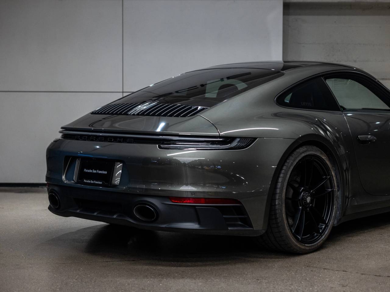 2024 Porsche 911 Carrera 4 GTS