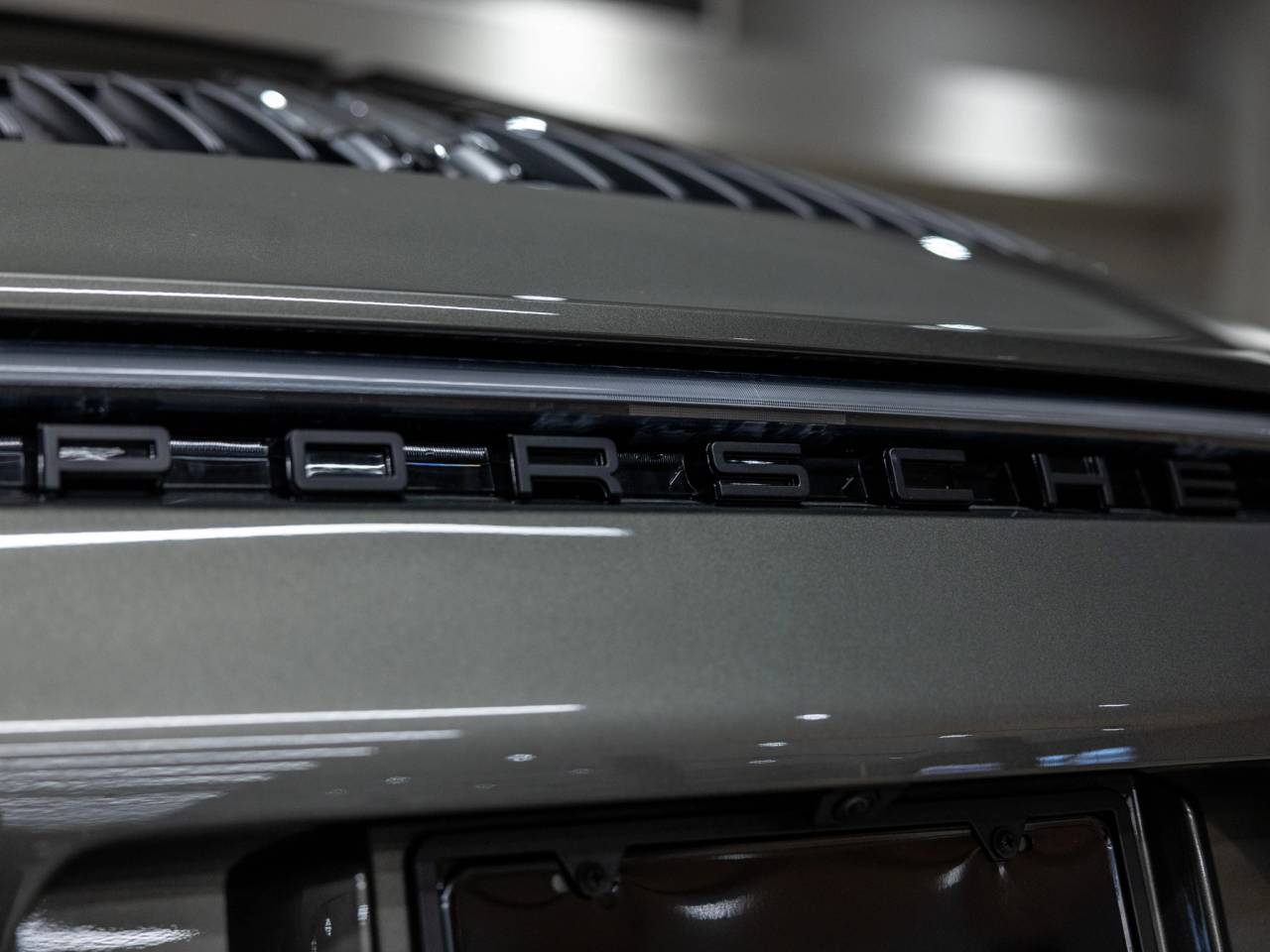 2024 Porsche 911 Carrera 4 GTS