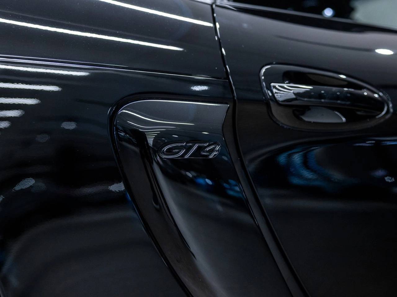 2016 Porsche 718 Cayman GT4