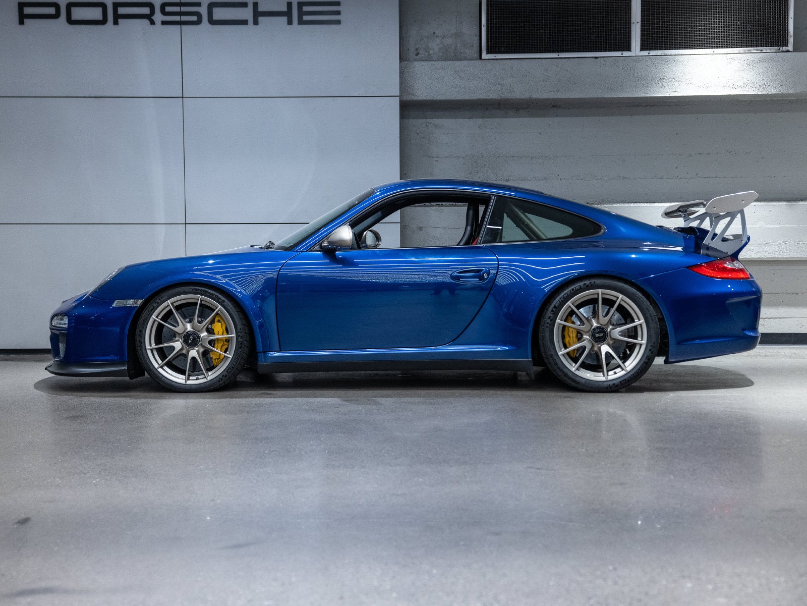 2010 Porsche 911 GT3 RS