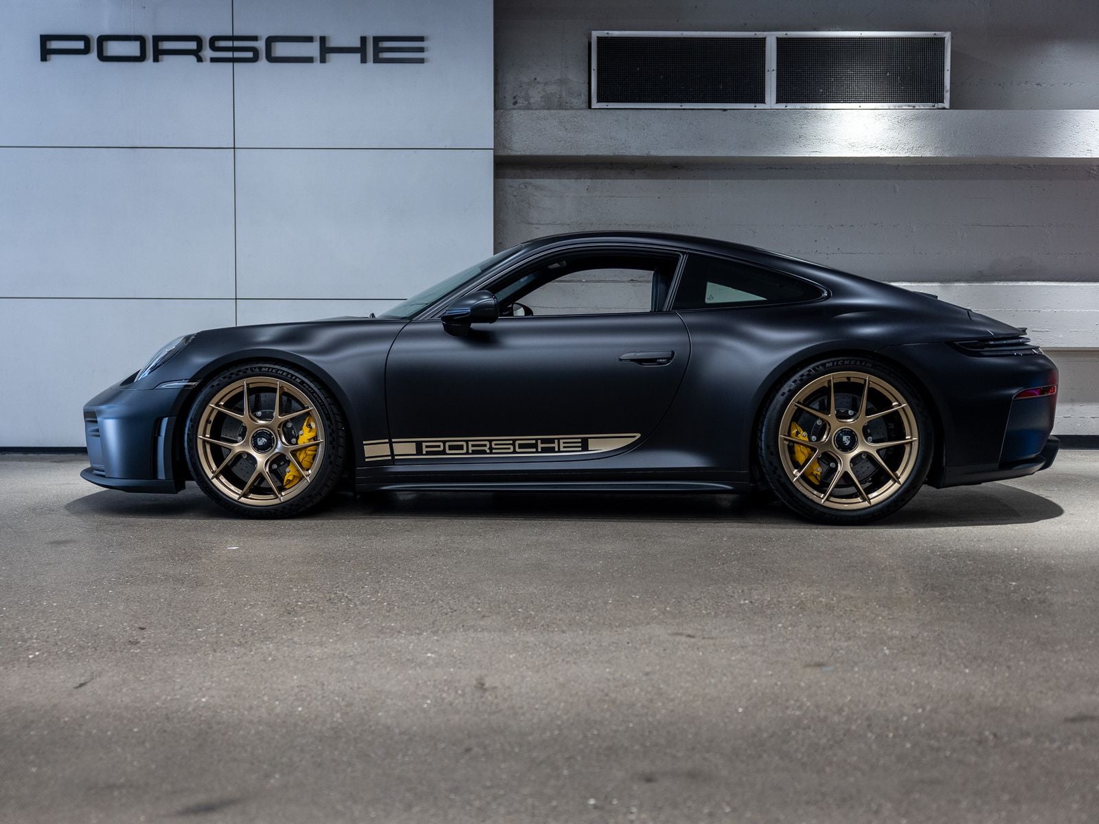 2026 Porsche 911 911 GT3 with Touring Package