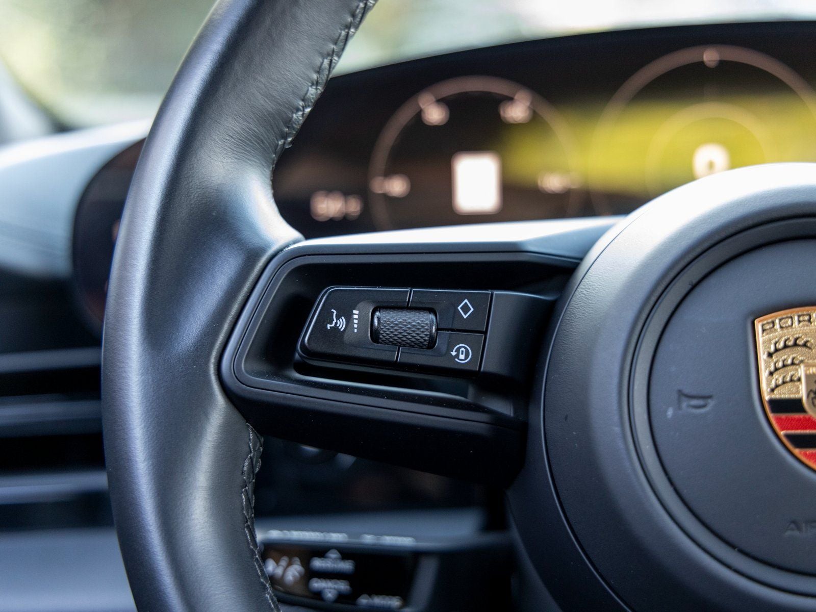 2023 Porsche Taycan Turbo