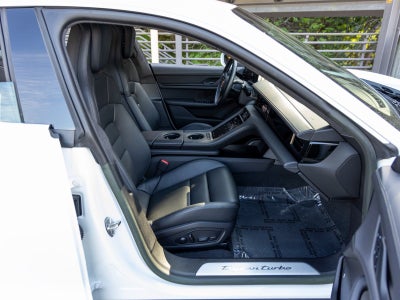 2023 Porsche Taycan Turbo