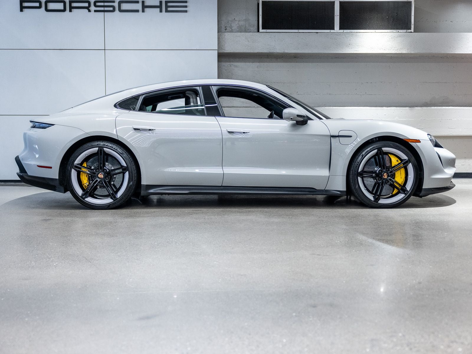2021 Porsche Taycan Turbo S