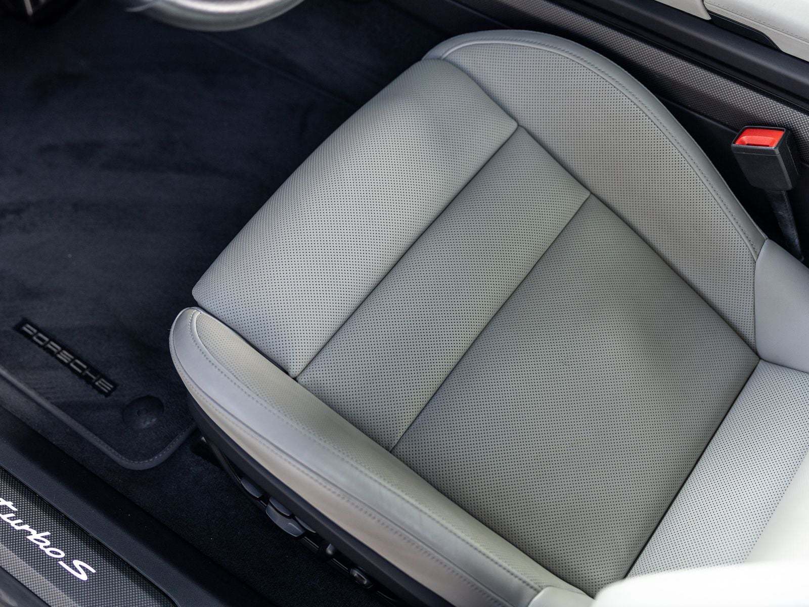 2021 Porsche Taycan Turbo S