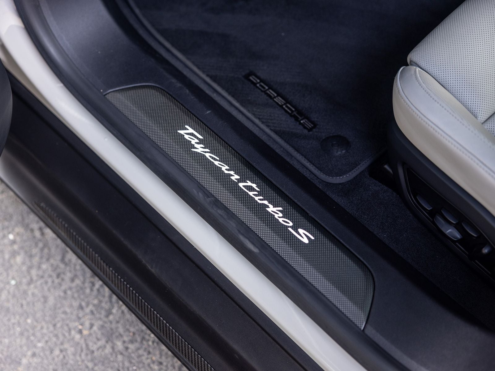 2021 Porsche Taycan Turbo S