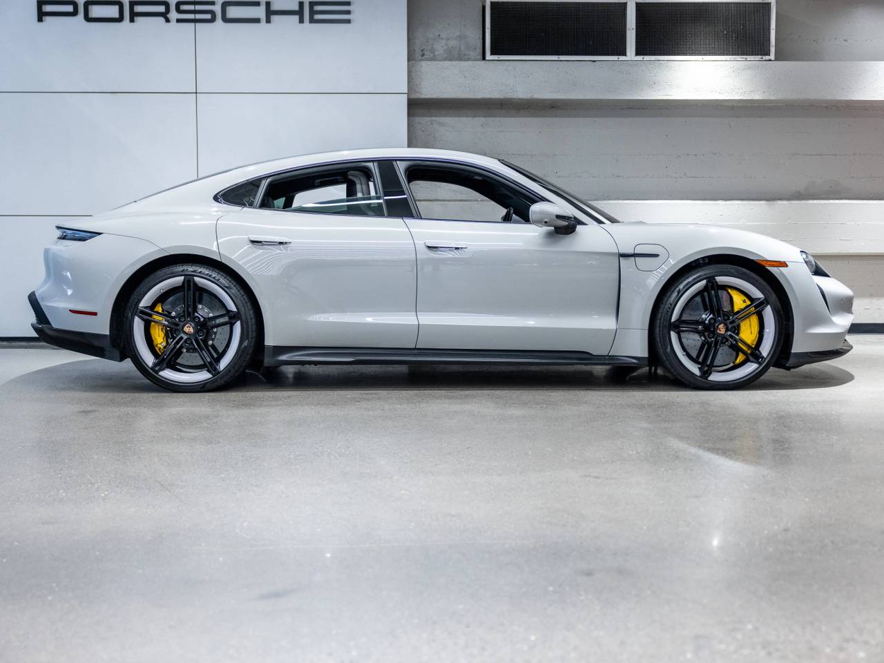 2021 Porsche Taycan Turbo S