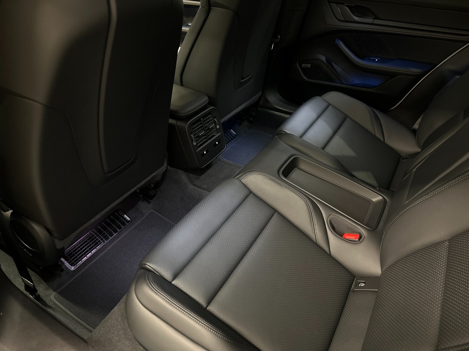 2024 Porsche Taycan Taycan Turbo (MY24)