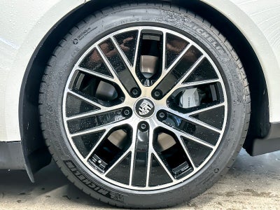 2024 Porsche Taycan Taycan Turbo (MY24)