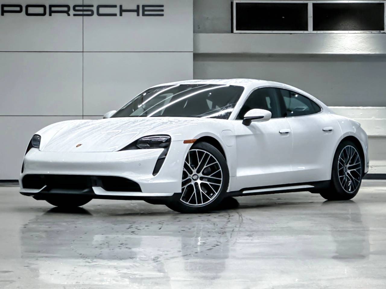 2024 Porsche Taycan Taycan Turbo (MY24)