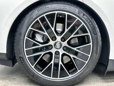 2024 Porsche Taycan Taycan Turbo (MY24)