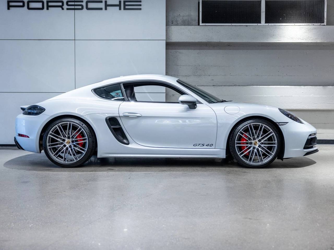 2023 Porsche 718 Cayman GTS 4.0