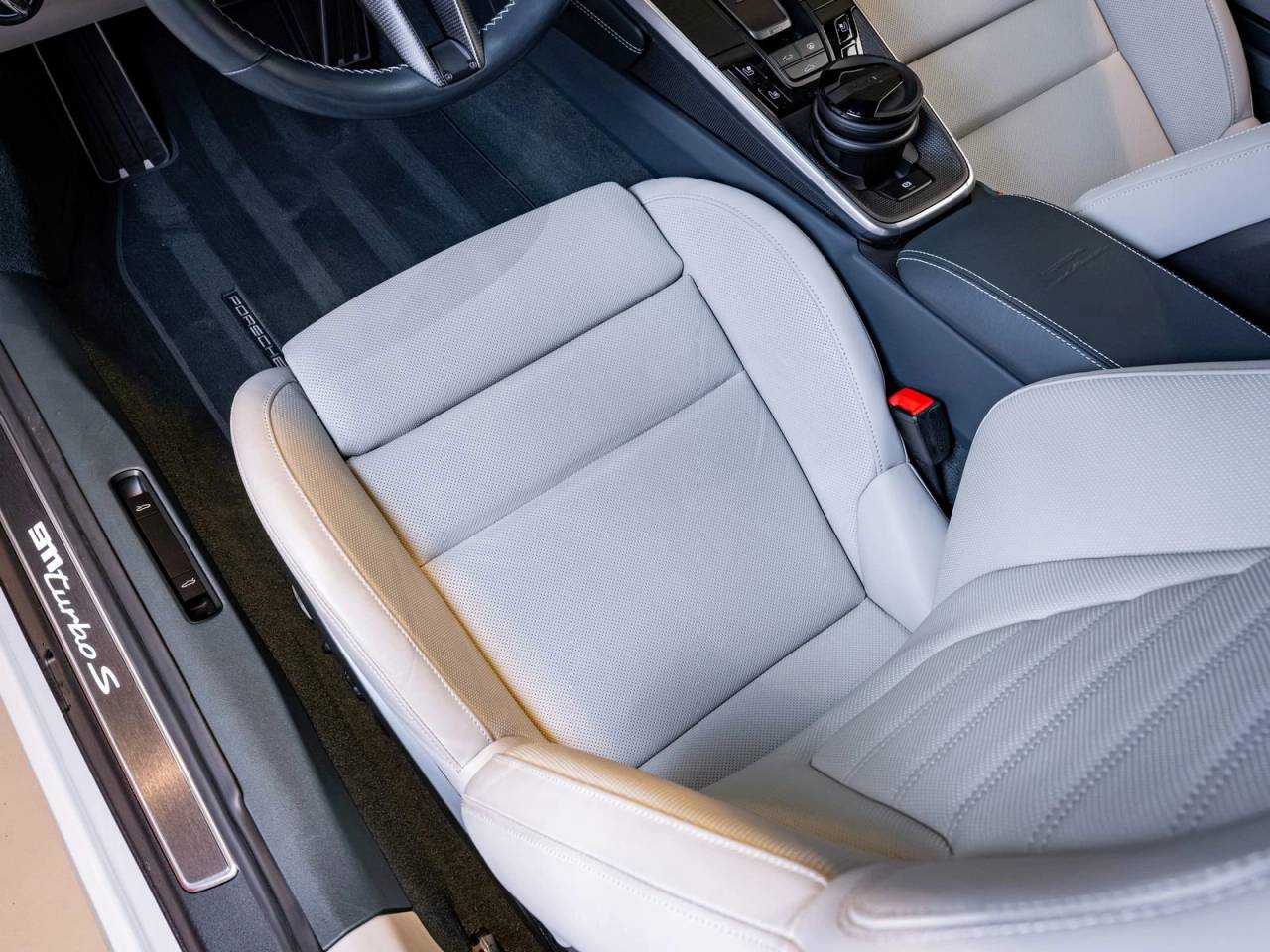 2024 Porsche 911 Turbo S