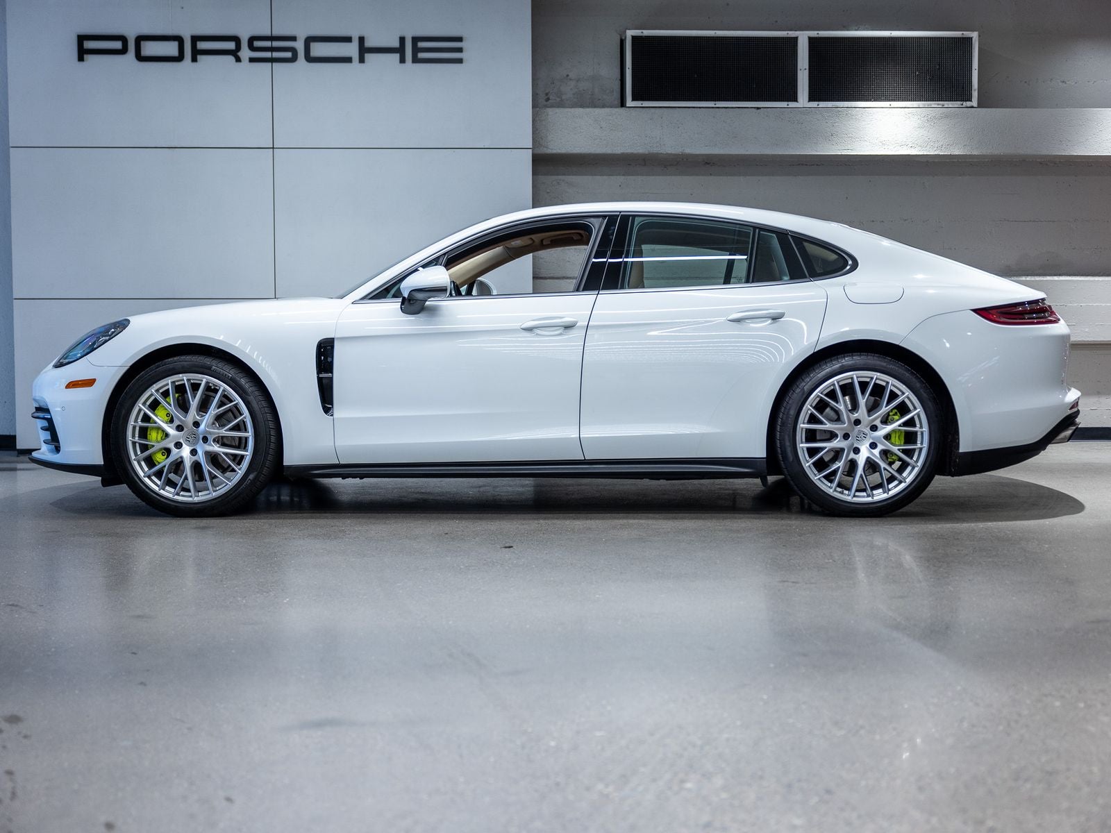2020 Porsche Panamera Panamera 4 E-Hybrid