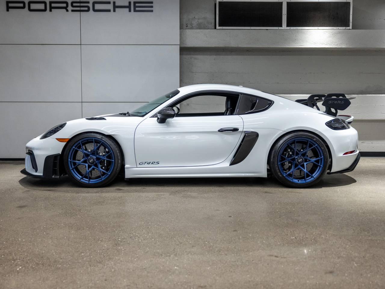 2025 Porsche 718 718 Cayman GT4 RS