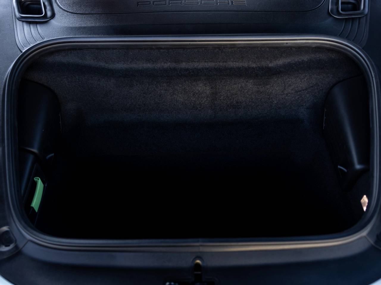 2025 Porsche 718 718 Cayman GT4 RS