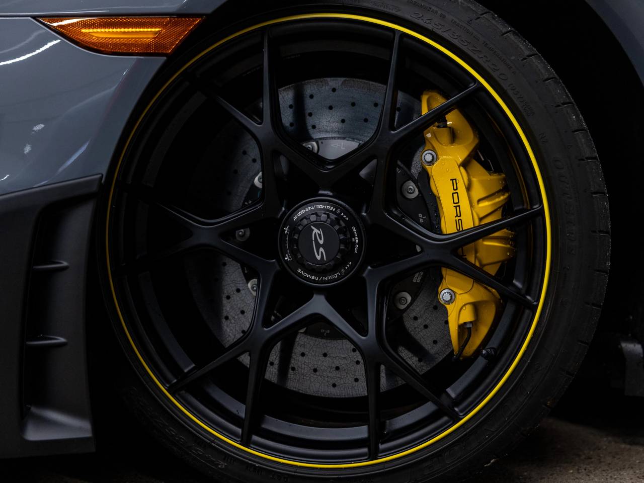 2025 Porsche 718 718 Cayman GT4 RS