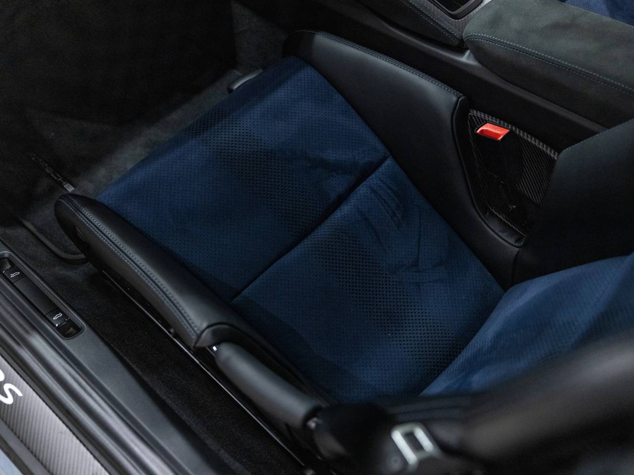 2025 Porsche 718 718 Cayman GT4 RS